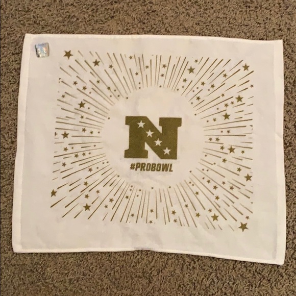 NFL Pro Bowl Towel - SUPER RARE - Picture 1 of 6